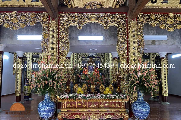 Lắp đặt các mẫu cửa võng gỗ đẹp tại Phủ Đền.