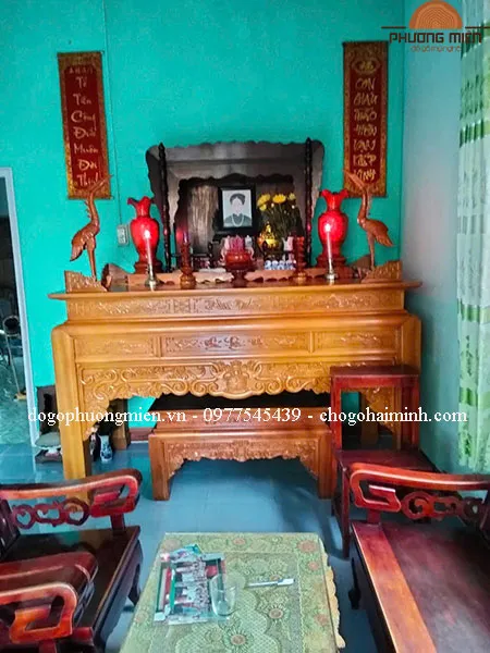 Bàn thờ truyện như ý nền gỗ mít chất lượng.( bàn giao tại Hà Nội)